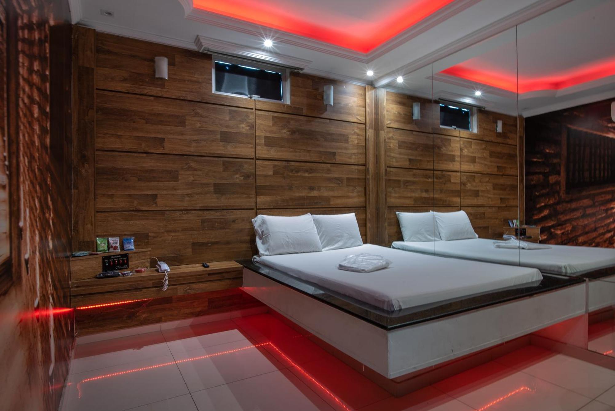 קונטגם Motel Fantasy 2 (Adults Only) מראה חיצוני תמונה