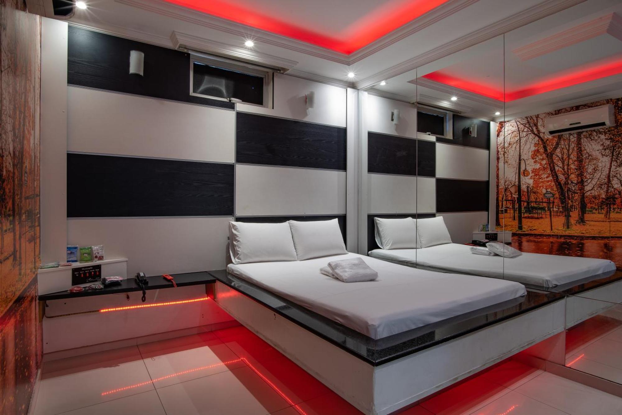 קונטגם Motel Fantasy 2 (Adults Only) מראה חיצוני תמונה