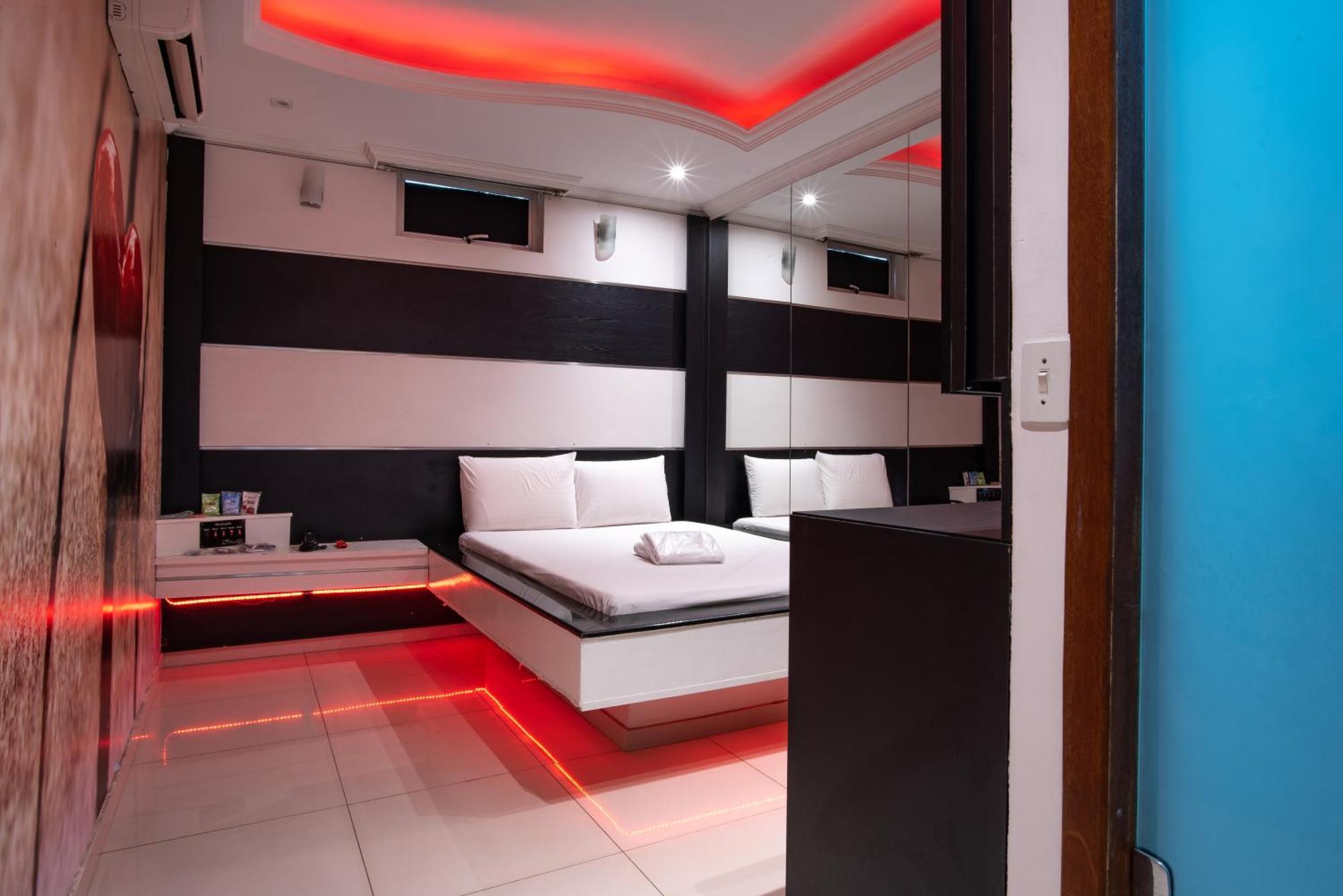 קונטגם Motel Fantasy 2 (Adults Only) מראה חיצוני תמונה